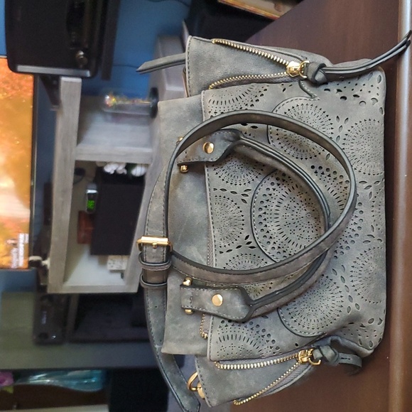 Purse - Picture 2 of 4